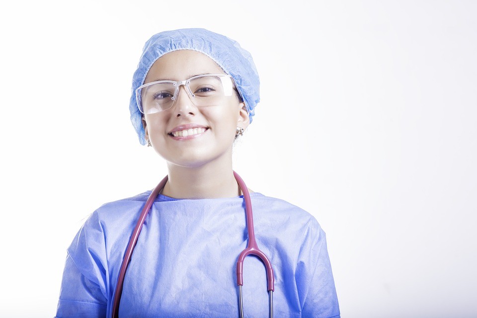 Ruling Says Toronto Hospitals Cant Force Unvaccinated Nurses to Wear Masks