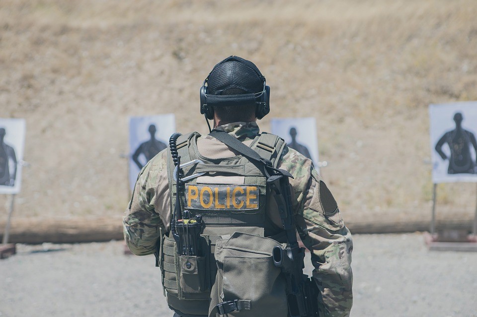 Police Official Speaks The Truth About School Shootings….