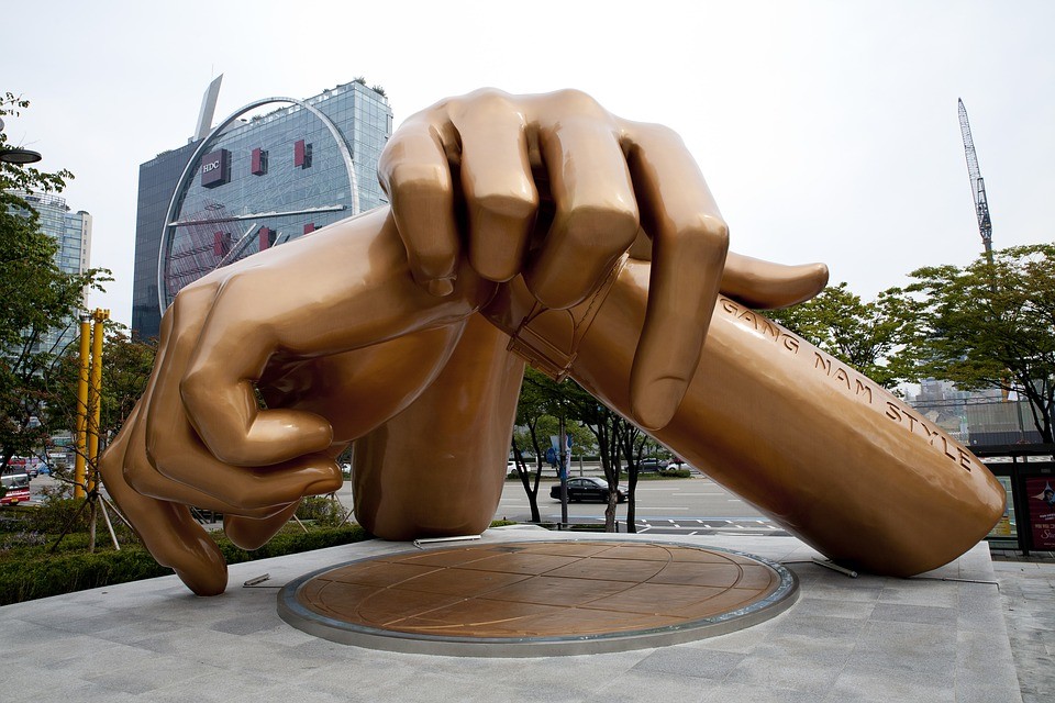 Our Modern Media System – Hide The Truth/Promote The Distraction